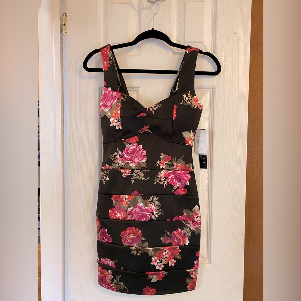 Trixxi Black Floral Mini Dress - Size 1 (NEW w/tags)